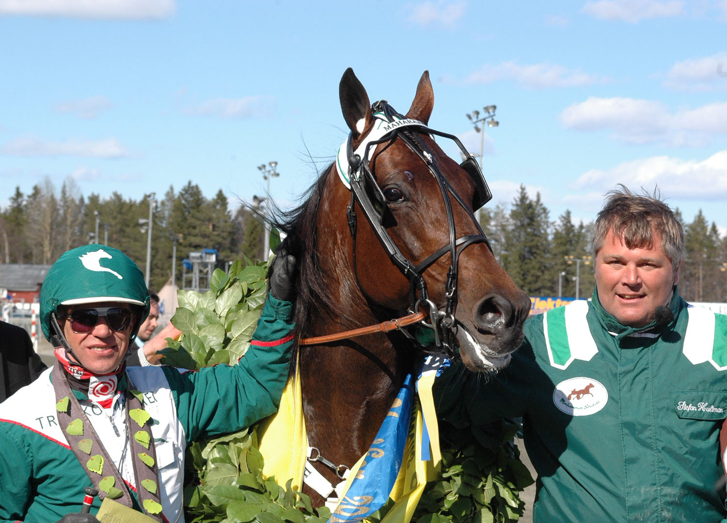 Tre toppar i Travkompaniets egen segerliga, &Ouml;rjan Kihlstr&ouml;m, Maharajah och Stefan Hultman. Foto; A.Lindblom